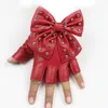 Женская мода половина палец панк заклепки танцевальные перчатки женщины Спорт фитнес искусственная кожа лук варежки Luva Тактические перчатки без пальцев