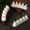 3pcs / set Avtagbar nagelträningsram, Natural False Nail Art Practice Tips Stick Display Pallet DIY Manicure Tools Färg Slumpmässig