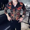2020年の新しい秋のメンズシャツレギュラーフィットユニークなドレスフラワースリムフィット男性カジュアル長袖シャツ男性ファッション