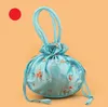 ハンドルと刺繍の花の大きな結婚式のパーティーギフトバッグ、尾の財布女性中国のシルクの巾着ジュエリー包装袋