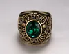 Edelstahl Manhattan College -Ring mit grünem CZ -Kristall für Herren Womens Abschlussgeschenkgold US -Größe 7116972397