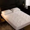 2018 New Product Crown Pattern Quilted Mattress Protector Pad Fitted Sheet Separated Water Bed Linens with Elastic 56