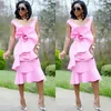 Stilvolle Bright-Pink Cocktailkleider Sexy Schulterfrei V-Ausschnitt Handgemachte Blume Short Mermaid Abendkleid 2018 Hot Fashion Party Prom Kleider