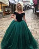 Vintage groene gotische fluwelen baljurk bruidsjurken off the shoulder Basque taille elegante niet-witte kleurrijke bruidsjurken op maat gemaakt