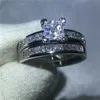 手作り高級女性ジュエリープリンセスカット 5A ジルコン石ホワイトゴールド充填婚約結婚指輪リングセット女性のための
