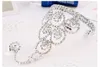 New Fashion White Diamond Hand Chian Gioielli Catena in argento Donna Sposa Fascino in argento Accessori da sposa Bracciali a mano da sposa Weddi260m