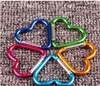 Mousqueton en forme de coeur en alliage d'aluminium Boucle de crochet extérieure pour les voyages, le camping, la randonnée Porte-clés colorés