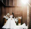 Gorgeous Off The Shoulder Ball Gown Wedding Dresses Flora Lace Appliques Court Train Bridal Gowns Custom Made Saudi Arabic Wedding Vestidos