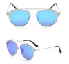 Hommes et femmes Lunettes de soleil polarisées Vraie Vraie Film Film Fashion Lunes Antiuv UV Grade UV400 Sunglasses Une variété de styles3333450