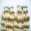 Extensions de cheveux de bande de vague lâche 200g 100 vraies bandes de cheveux humains Remy dans les extensions de cheveux Blonde 80PCS extensions de bande de trame de peau3026289