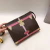 2023 VENDRE NOUVELLES POCHETTES COSMÉTIQUES en cuir de mode femmes SACS DE MAQUILLAGE PORTEFEUILLE PORTEFEUILLE pochette sac à main pochette sac à main maquillage sac