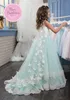 Hellblaues Prinzessin-Sweet-Spitzenumhang 2019 Neues A-Linien-Blumenmädchenkleid für Landhochzeit Juwelen-Tüllkleid mit Schmetterlings-Spitzenapplikationen