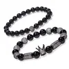 2pcs / set zircon ball män kvinnor smycken kubik micro pave cz krona charm 8mm 10mm svart onyx rund stretchigt armband