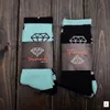 chaussettes en diamant noir