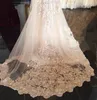 Disponibile Veli da sposa Lustrini Cattedrale di lusso Veli da sposa Appliques Bordo in pizzo Bianco Uno strato Velo da sposa lungo su misura Spedizione veloce