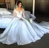 2018 Nya Lace Bröllopsklänningar Split Med Satin Avtagbar Tåg Långärmad Sheant Illusion Back Zipper Bridal Gowns Billiga Custom Beautiful