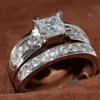 Atacado garra profissional configuração jóias 925 esterlina prata branca safira princesa corte simulado diamante casamento mulheres nupcial anel presente