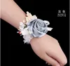 Billiga Bridesmaid Girl Wrist Corsage Rose Flower Organza Pärlor Blomma Hand Blommor Armband Corsage Bröllop Tillbehör Partihandel Brudblommor