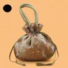 Vintage fait à la main en soie porte-monnaie broderie florale femmes bijoux cadeau stockage sacs à main invisible Organisateur Portefeuilles cordon sac d'emballage