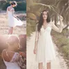 Billiges Boho kurzes Kleid mit 3/4 Langarm Illusion sexy v Halsknie Länge Spitzen Chiffon Flecken Strand Hochzeit Brautkleid