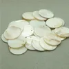 100pcs / lot 35MM Perles rondes en coquillage blanc naturel pour bijoux boucles d'oreilles faisant des perles de coquillage en vrac avec trou bijoux à bricoler soi-même Findings281m