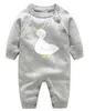 Babykleding peuter cartoon eend rompertjes pasgeboren winter gebreide onesies kids katoen knoppen jumpsuits ins bodysuits mode overalls B3538