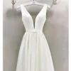 Romantisches Feenprinzessin-Hochzeitskleid, klassisches A-Linien-Brautkleid aus Royal-Queen-Satin mit Sweep-Zug, sexy, ärmellose Brautkleider mit tiefem V-Ausschnitt