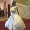 Robes de mariée luxueuses 2020 Dubaï africaine épaule dénudée perles majeures robes de mariée balayage train grande taille robe de mariée sirène
