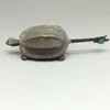 Rara serratura e chiave a forma di tartaruga intagliata in ottone cinese vecchio stile