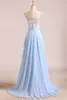 Elegant Light Sky Blue Prom Dresses Sheer Neck Cap ärmar Appliced ​​Chiffon Golvlängd Formella klänningar Modiga aftonklänningar Dh4099