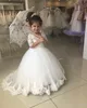 2020 White Princess Flower Girls Dresses Jewel Neck Half Sleeves Lace Appliques Tulle Button Back Ball Gown Kids Birthday Girl Pagant Gowns