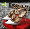 Brand V Black Rose Red Nude Pumps pointu Point Toe T-STrap STILETTO Talons Ded Rivets Women High Heels Party Robe Sandals2303026