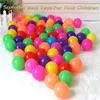 pelotas de plástico para niños