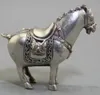 Collection d'ornements de chevaux réalistes gravés en argent tibétain peints à la main