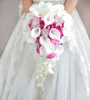 Bouquet da sposa con perle artificiali e cristalli Avorio Sposa Spilla fatta a mano Bouquet Noiva Bouquet da sposa a cascata rosso Cascata312g