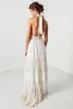 2019 Vestidos de novia bohemios Halter Cuello en V profundo Bordado de lujo Tren de barrido Vestidos de novia sin espalda por encargo Vestido de novia de playa Boho