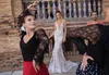 Berta Full Lace Meerjungfrau Brautkleider sexy tauchende v Hals Rückenless Illusion Mieder Hochzeit Brautkleider Mode neue Hochzeitskleider