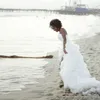 Vestidos de novia de playa altos y bajos 2018 Venta caliente A-Line Court Train Sweetheart Organza con volantes vestidos de novia Robe De Mariee