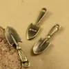 500 PCS/lot jardinage bêche pendentif à breloques ton Bronze Antique 2 faces 23*6mm bon pour le bricolage artisanat