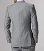 2021 Uomo formale personalizzato Light Grigio Lato Vent Vent Groom Tuxedos Groomsmen Best Man Wedding Suits Bridegroom Business Wear (Giacca + Pants + Vest + Tie)