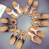 30 Paar heiße Sommer-Frauen-Flats-Sandalen, Kork-Hausschuhe, Unisex-Freizeitschuhe, bedruckt, gemischte Farben, Größe 35–44