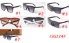 7 ألوان HOT الفاخرة 2247 النظارات الشمسية للرجال تصميم الأزياء النظارات الشمسية الإطار مربع النظارات الشمسية طلاء مرآة عدسة ألياف الكربون الصيف النساء