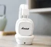 II 20 Bluetooth trådlösa hörlurar i svarta DJ -studio hörlurar djupa basbrus som isolerar headset för iPhone SAM3186763