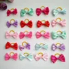 100pcs / lot Mix Couleur Chien Satin Ruban Cheveux Arcs Pet Chat Toilettage Bowknot Noeuds Topknot