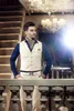 Przystojny Slim Fit One Button Beige Groom Tuxedos Piękny Groomsman Mężczyźni Formalne Mężczyźni Prom Dinner Garnitury Biznesowe (Kurtka + Spodnie + Kamizelka + Kamizelka) No: 820