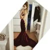 Burgundy Sexig Backless Prom Klänning Med Gyllene Lace Appliques Sweetheart Short Sleeve Celebrity Party Dress Dubai Velvet Mermaid Evening Dres