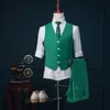 Cool Groom Wear Verde One Button Groomsmen Notch Risvolto Smoking dello sposo Abiti da uomo Matrimonio / Ballo / Cena Best Man Blazer (Giacca + Pantaloni + Cravatta + Gilet)