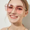 DSGN CO. Grote vierkante zonnebril Dames Transparante Frame Ocean Color Lens Bril Vintage Zonnebril voor Vrouwen