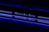 LED in movimento acrilico pedale di benvenuto per auto piatto dello Scuff pedale davanzale della porta luce per Mercedes A W176 2013- 20152942301