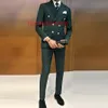 Trajes de hombre de esmoquin de novio de doble botonadura verde oscuro con solapa de pico barato y fino Trajes de boda / fiesta de graduación / cena Best Man Blazer (chaqueta + pantalones + corbata + chaleco)